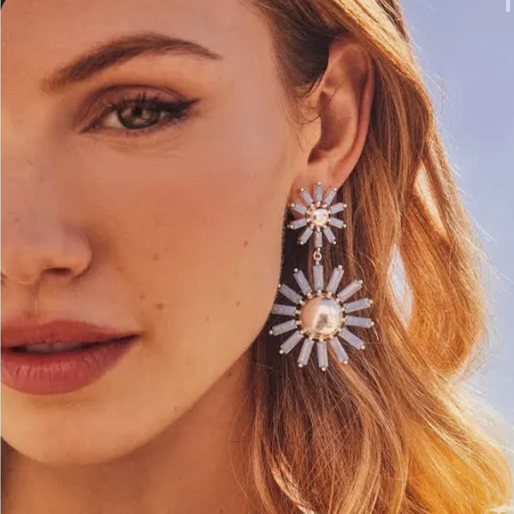 Kendra Scott Madison Daisy statement earrings